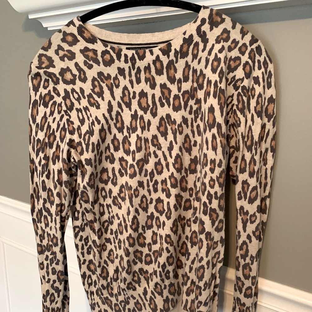 Banana Republic animal print light sweater
